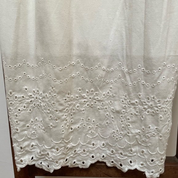 Row A dress white/cream large Linen and Cotten blend embroidered hem - Picture 3 of 11